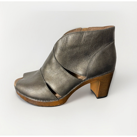 Dansko Delphina Ankle Boots Bronze Open Toe Leather Size 8 EU 39 Brown Boho City - Picture 1 of 9